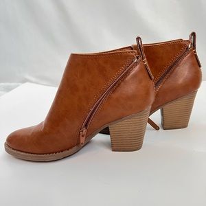 Faded Glory  Booties Boot Sz 9 Zipper 3" Heel